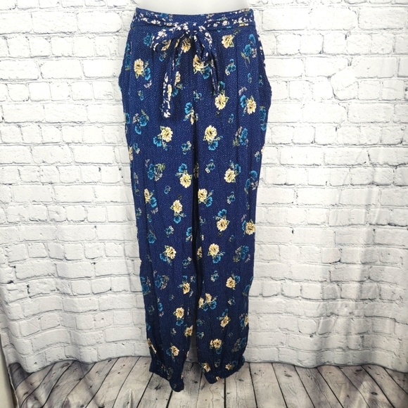 Angie Pants - Angie Size S Blue Floral Pants